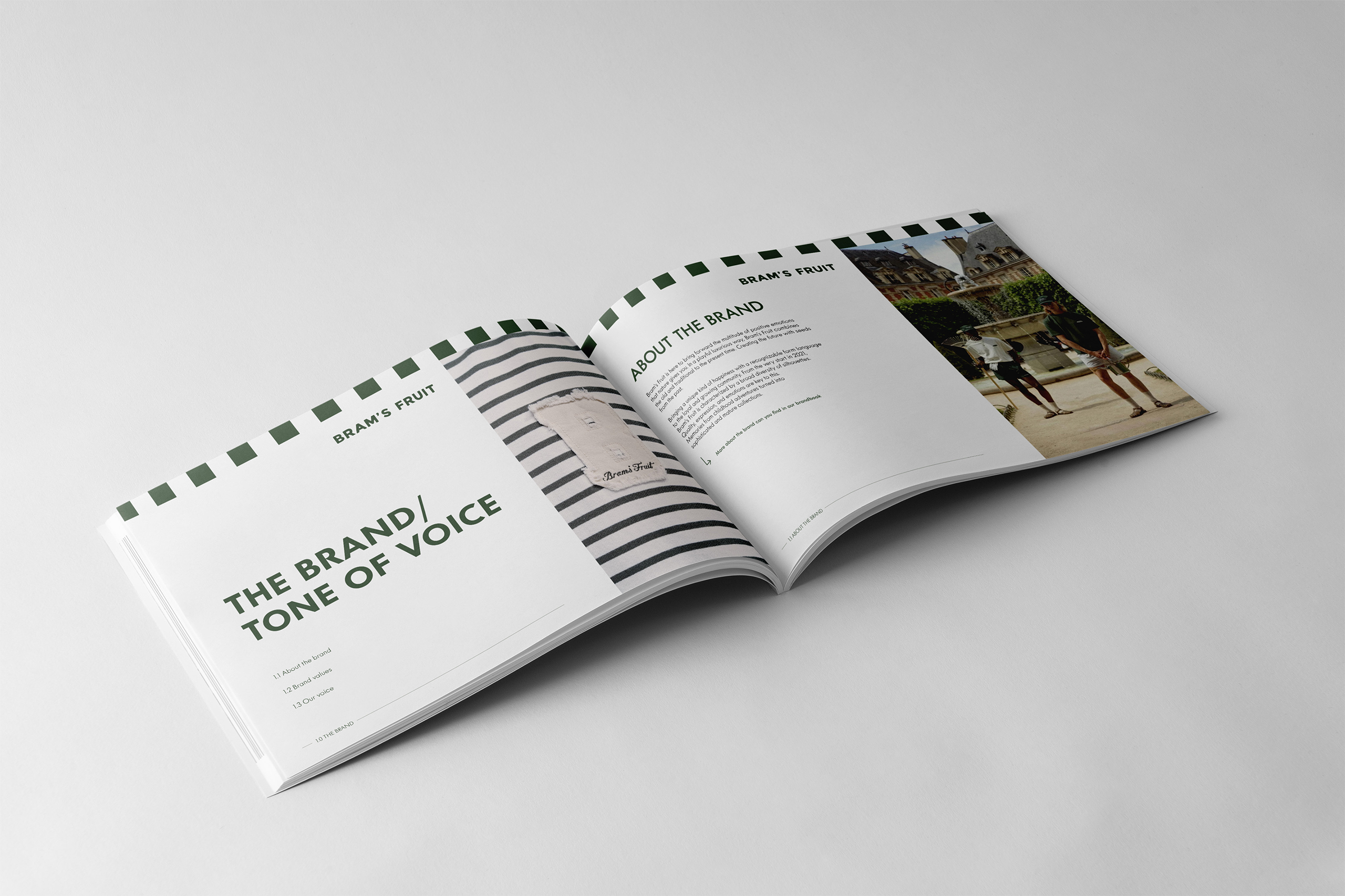 Magazine_Mockup_6